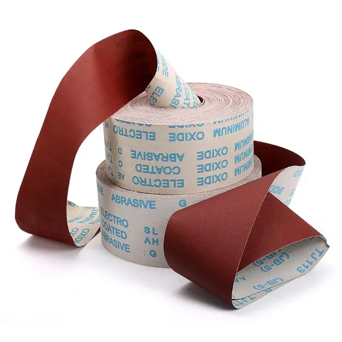 Rouleau de papier abrasif de 100 mm de large