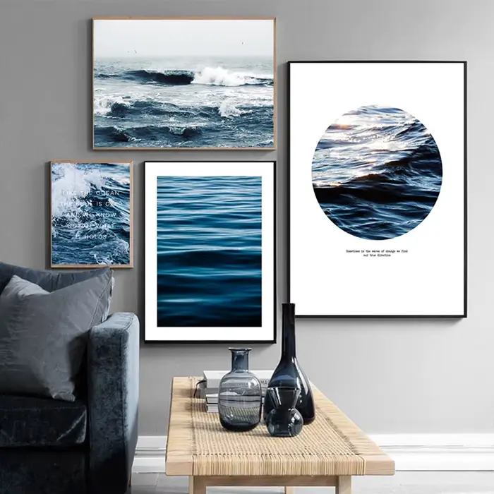 Peinture de citations bleues minimalistes sur le mur