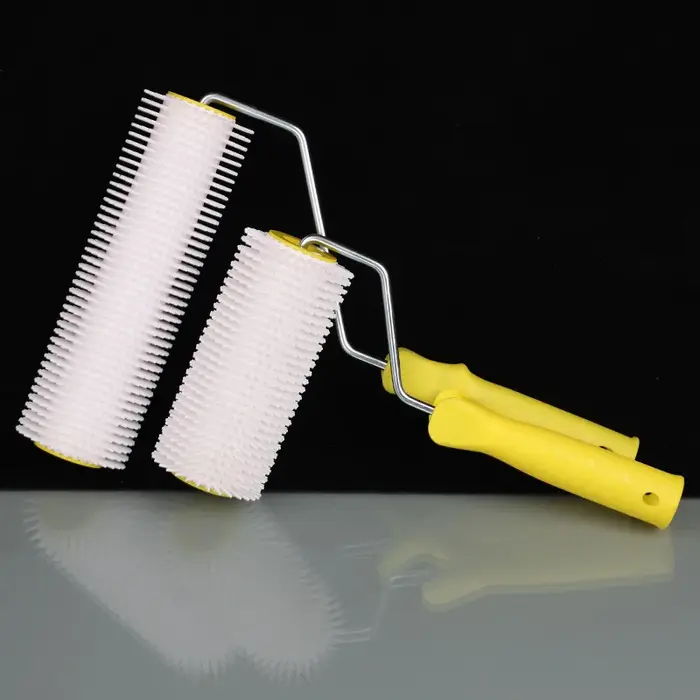 Rouleau à picots pour sol en latex