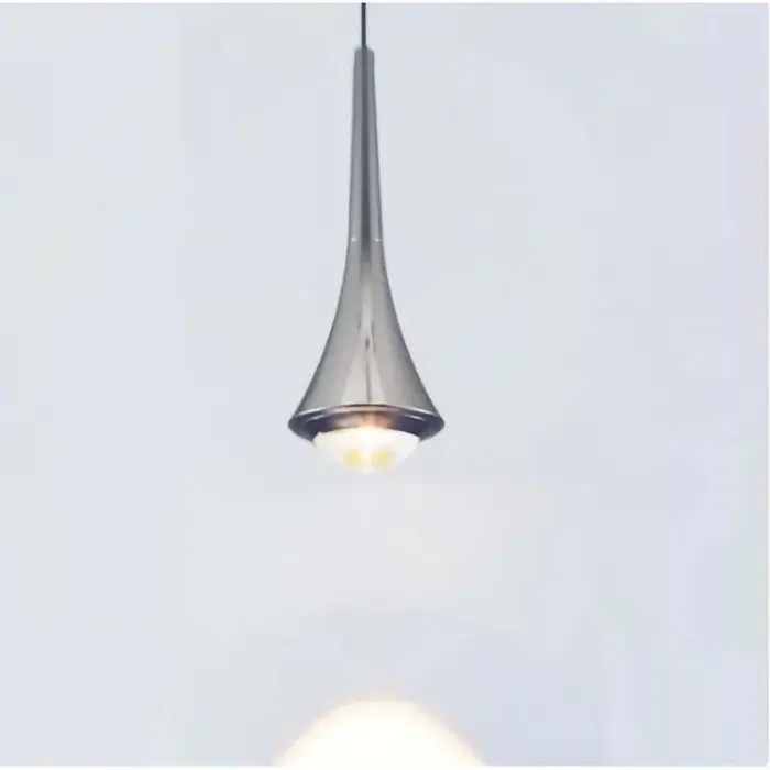 Plafonnier LED en frêne au design moderne