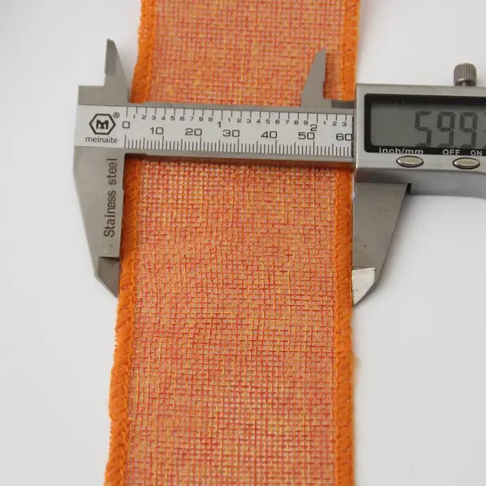 Rouleau de ruban en toile de Jute naturelle colorée