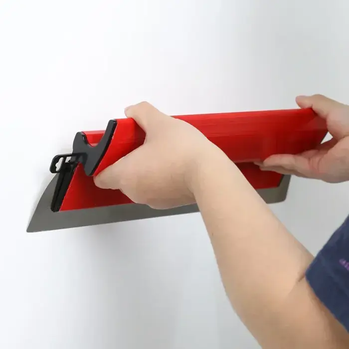Lame d'écumage pour peinture