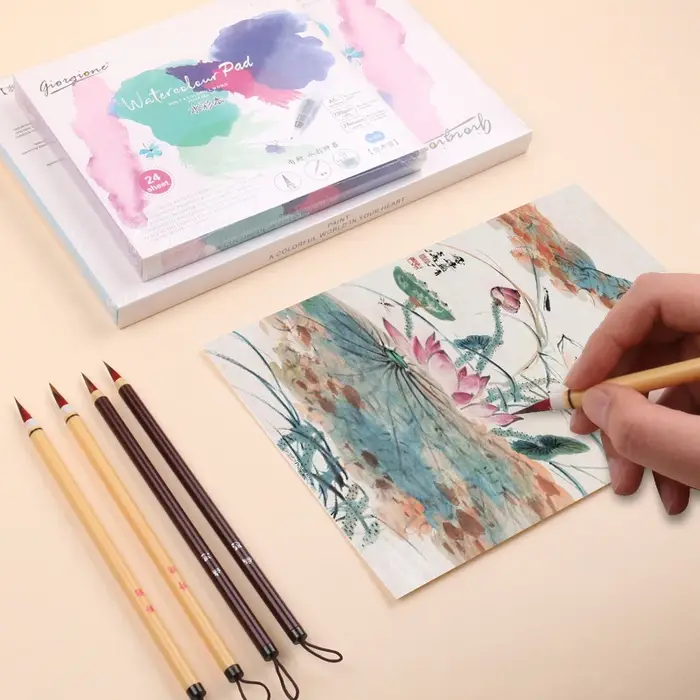 Pinceau d'aquarelle peint à la main en poil de lapin unique