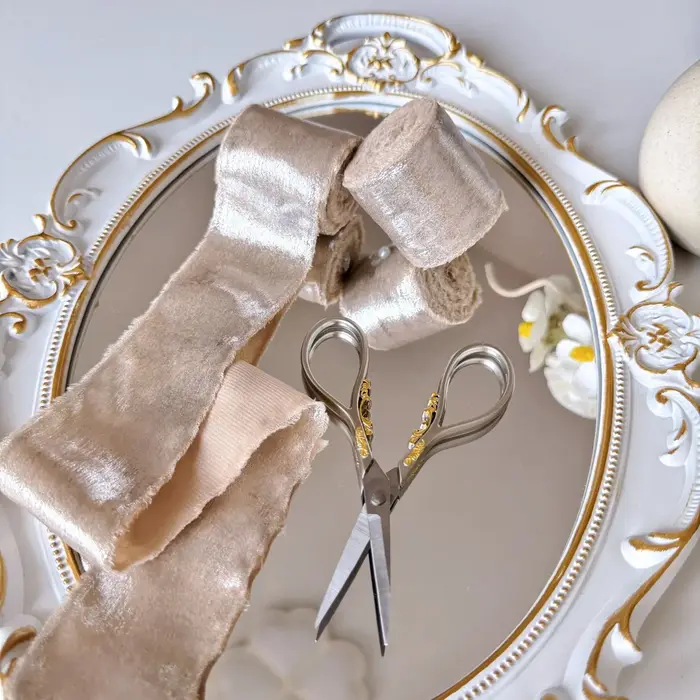 Ruban artisanal filaire en mousseline de soie et dentelle irisée