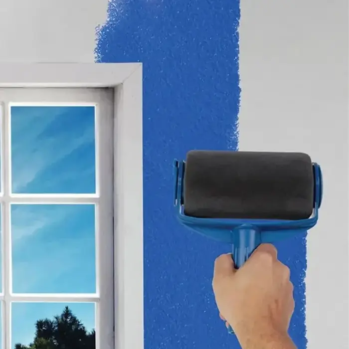 Rouleau de peinture rechargeable avec rangement intégré