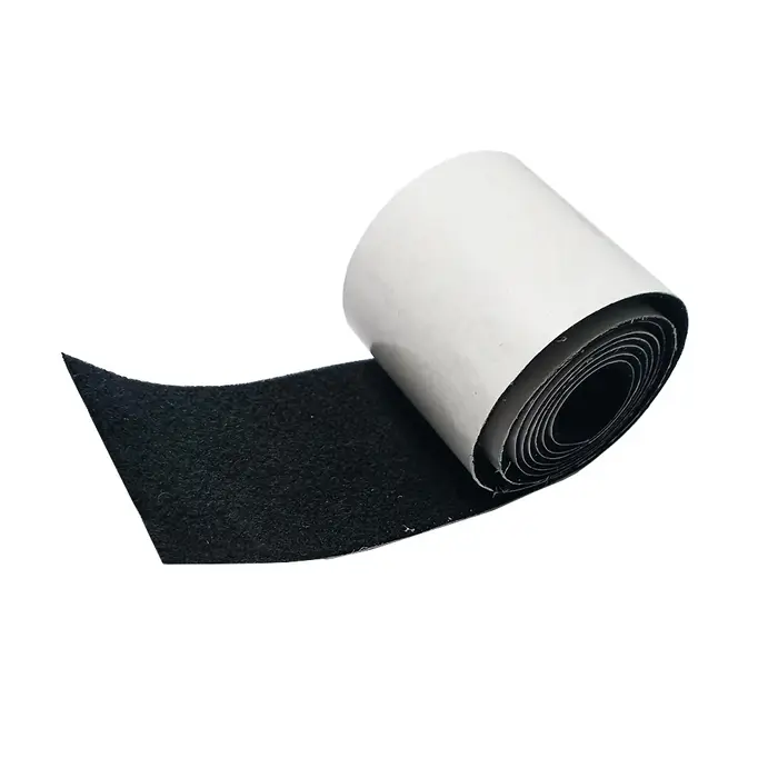 Rouleau de feutre en tissu noir avec colle auto-adhésive