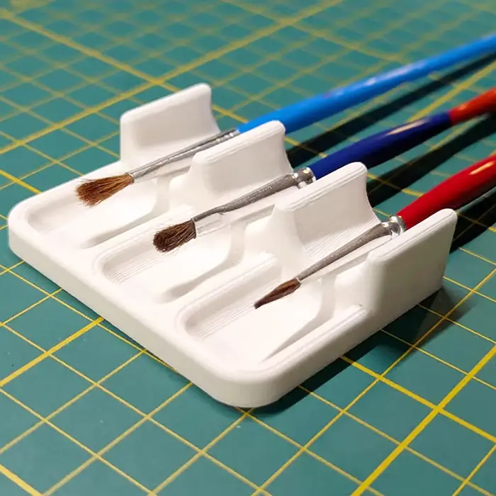 Porte-pinceaux en plastique
