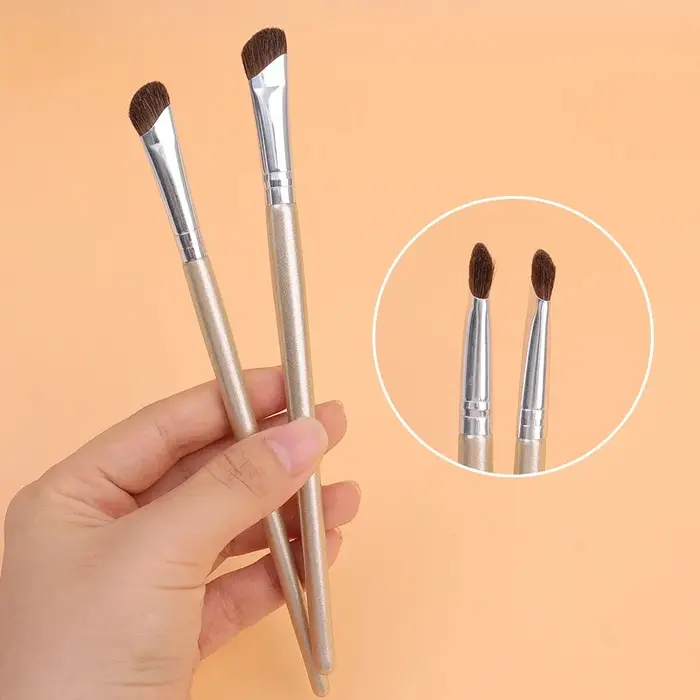Brosse de contour du nez en forme de faucille | Poils souples