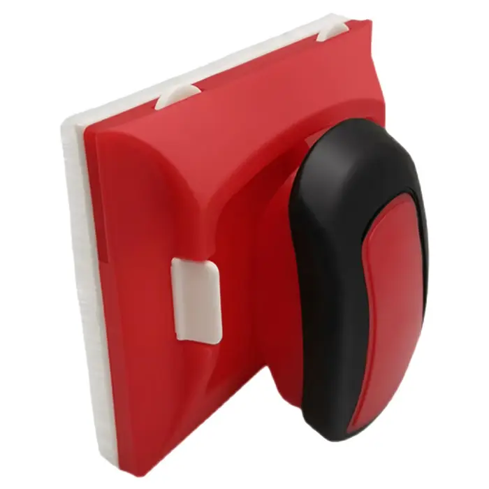 Coupe de bordure de peinture rouge