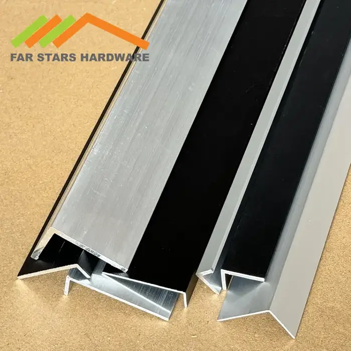 Profilé en aluminium en forme de L à bords inégaux