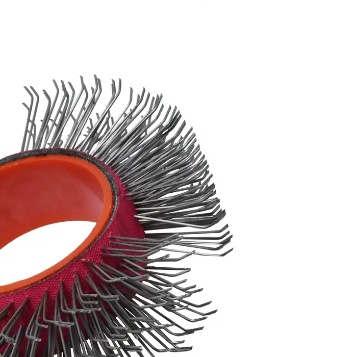 Broyeur pour l'élimination de la rouille du métal