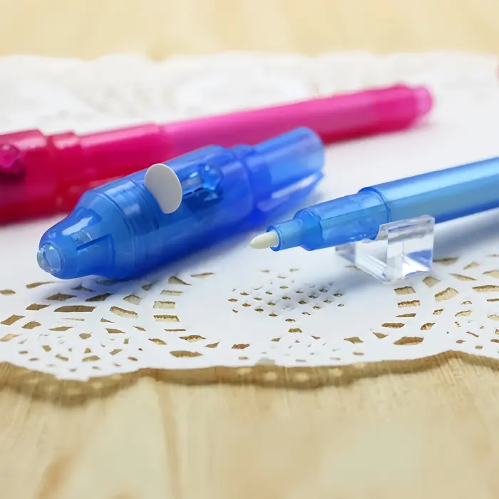 Stylo lumineux magique violet 2 en 1