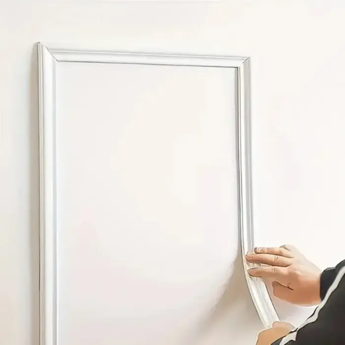 Rouleau de bande décorative auto-adhésive en PVC