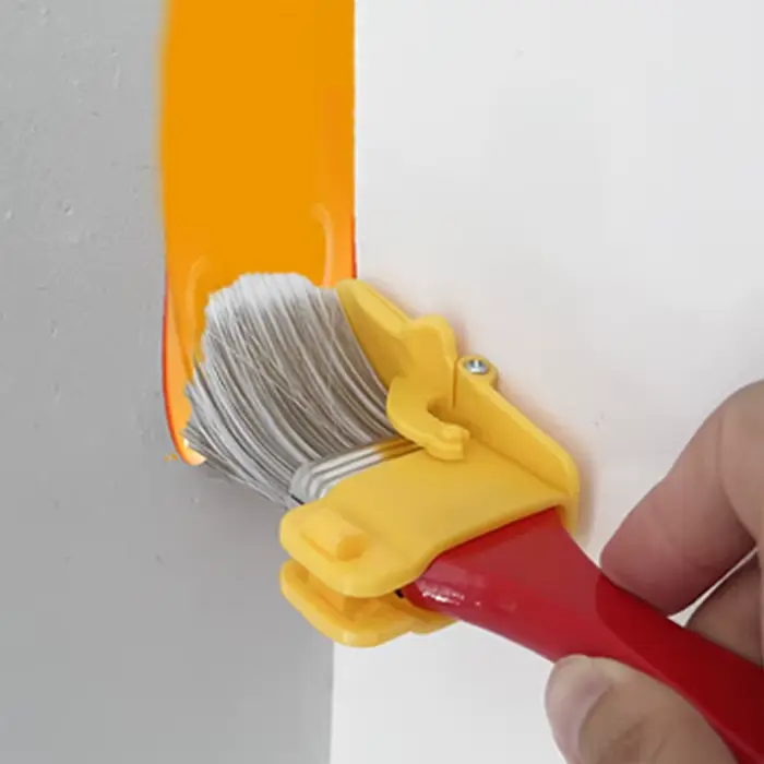 Pinceau à peinture à bord avec manche en bois