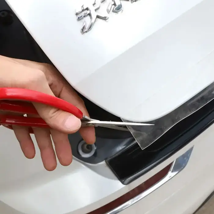 Film de protection en vinyle transparent pour voiture