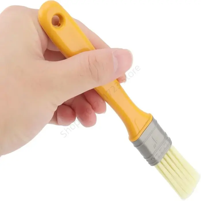 Brosse à peinture murale avec manche en plastique