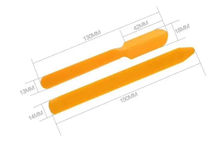 Outils de construction pour le mastic de jointoiement plastique