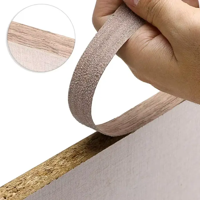 Rouleau de ruban adhésif pour bords en bois de noyer