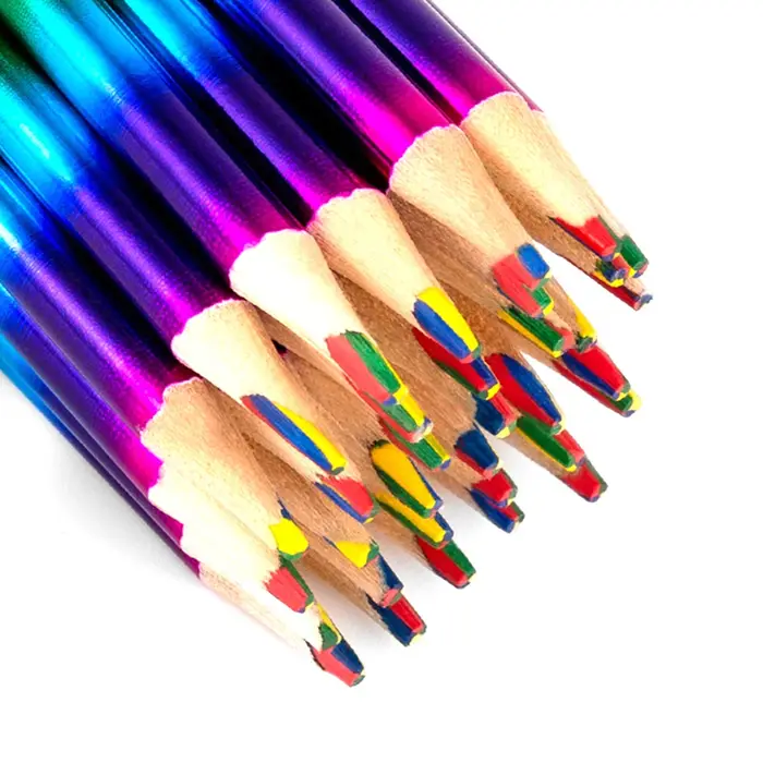 Pinceaux de peinture arc-en-ciel quatre couleurs