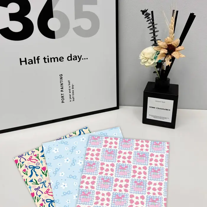 Ruban à nœud et papier artisanal décoratif Floral