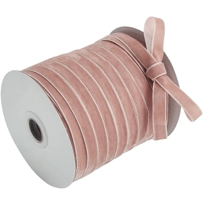 Rouleau de ruban en velours