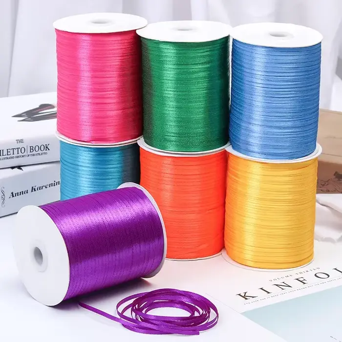 Rubans en satin de soie blancs de 3 mm