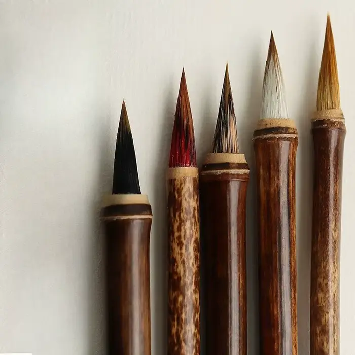 Pinceau de calligraphie en poils de loup