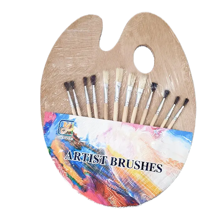 Ensemble de 13 pinceaux en bois