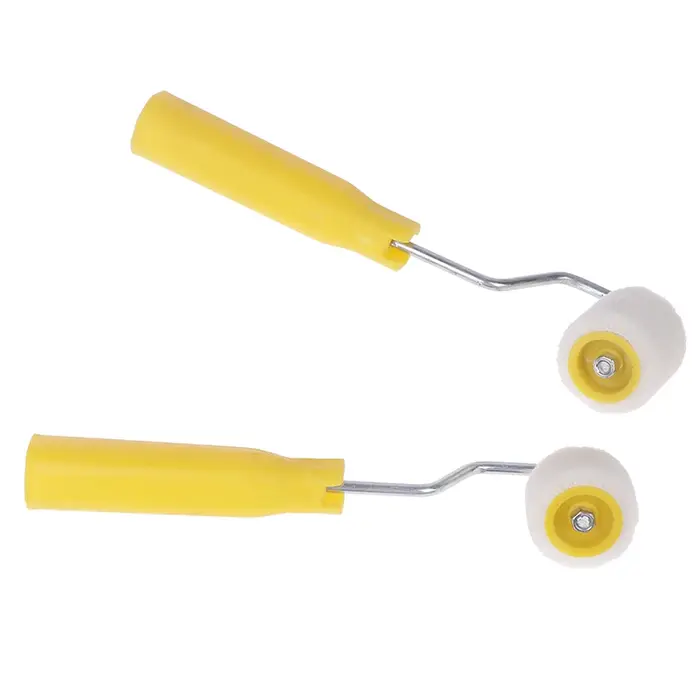 Brosse à peinture pour réparation murale