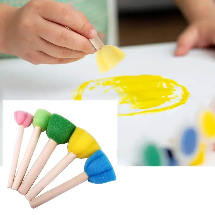 Brosse éponge en mousse avec manche en bois