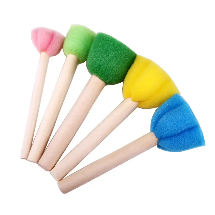 Brosse éponge en mousse avec manche en bois
